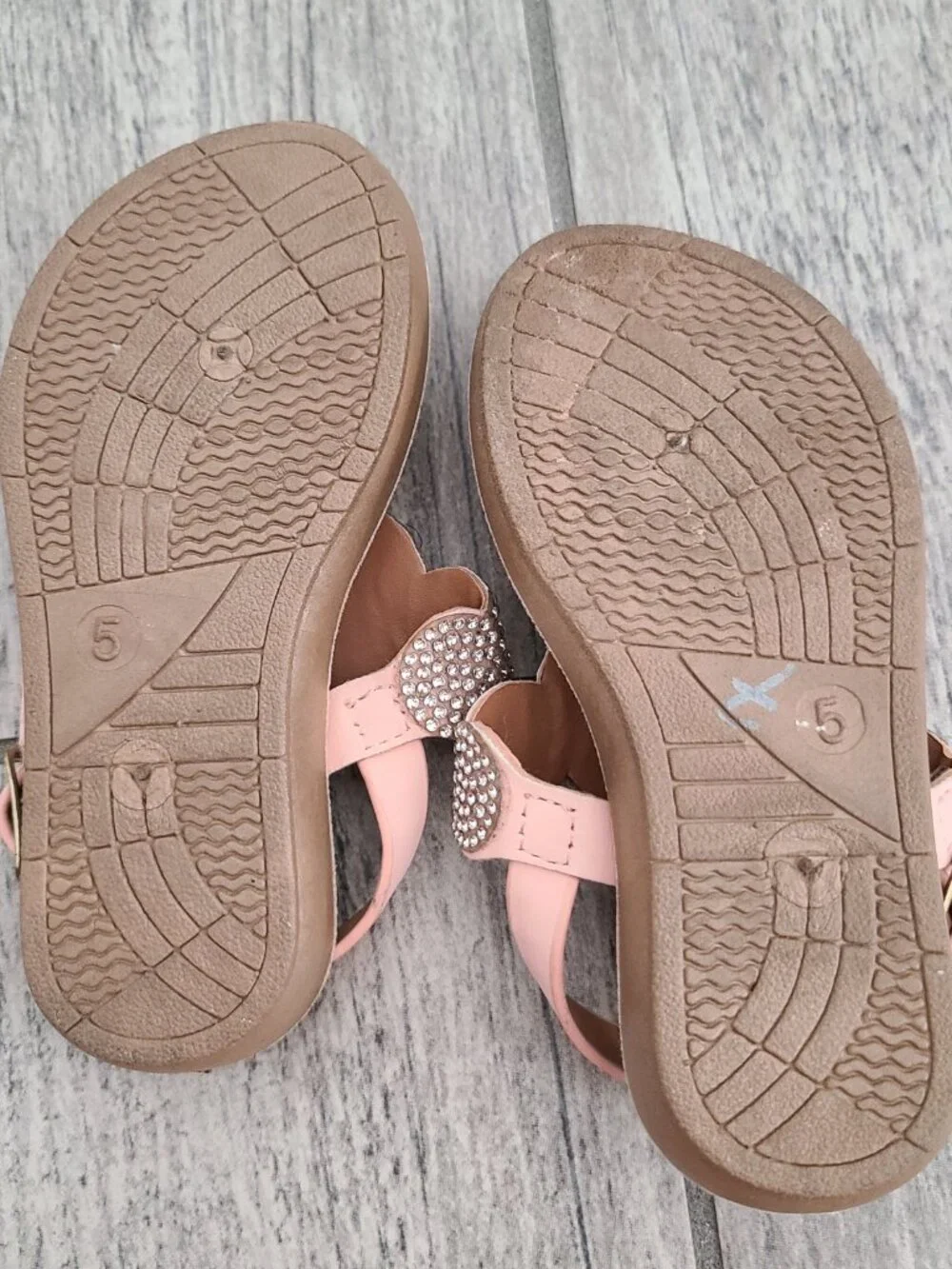 Adrienne Vittadini Girls Pink & Brown Rhinestone Thong Sandals Size 5